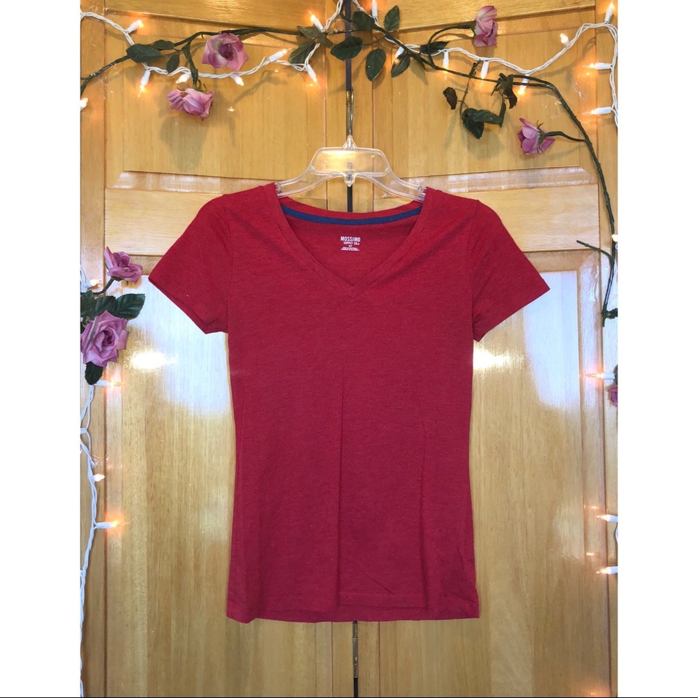 V-neck tee
